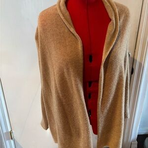 Women’s M Cozy Tan Cashmere Sweater